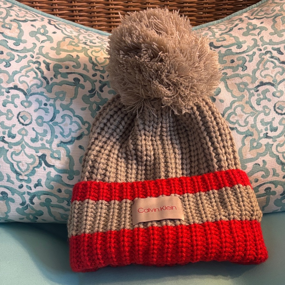Cute Calvin Klein knit winter hat